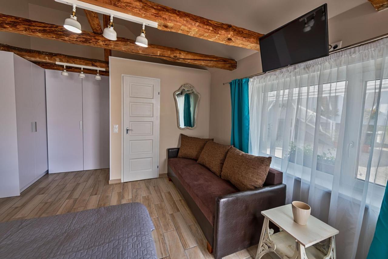 Caesar Apartments & Rooms Сиофок Екстериор снимка