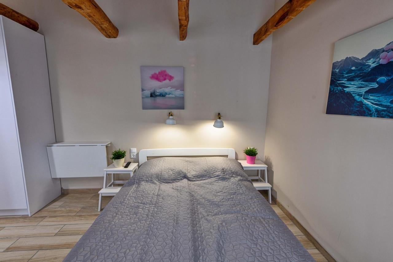 Caesar Apartments & Rooms Сиофок Екстериор снимка
