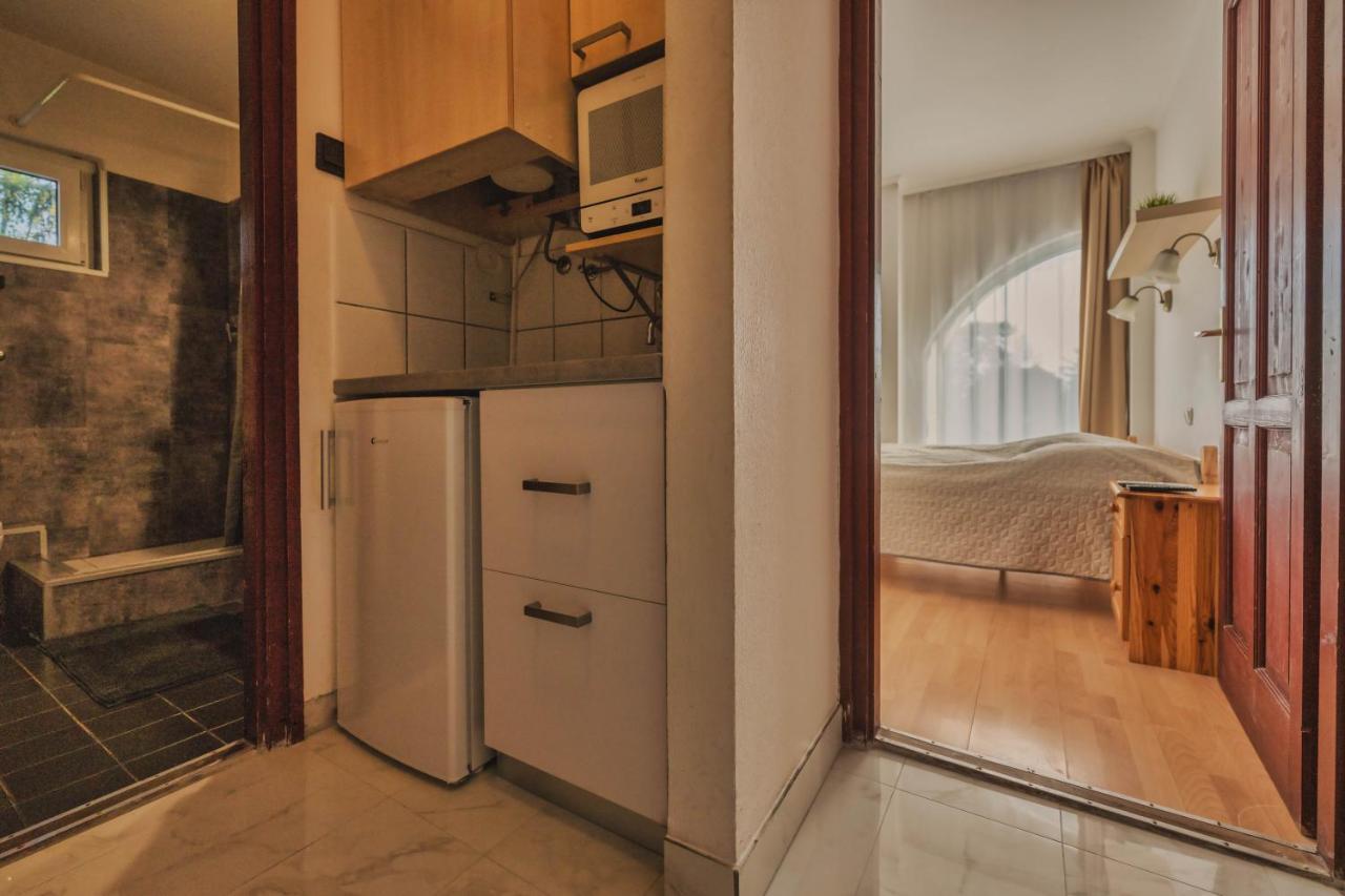 Caesar Apartments & Rooms Сиофок Екстериор снимка