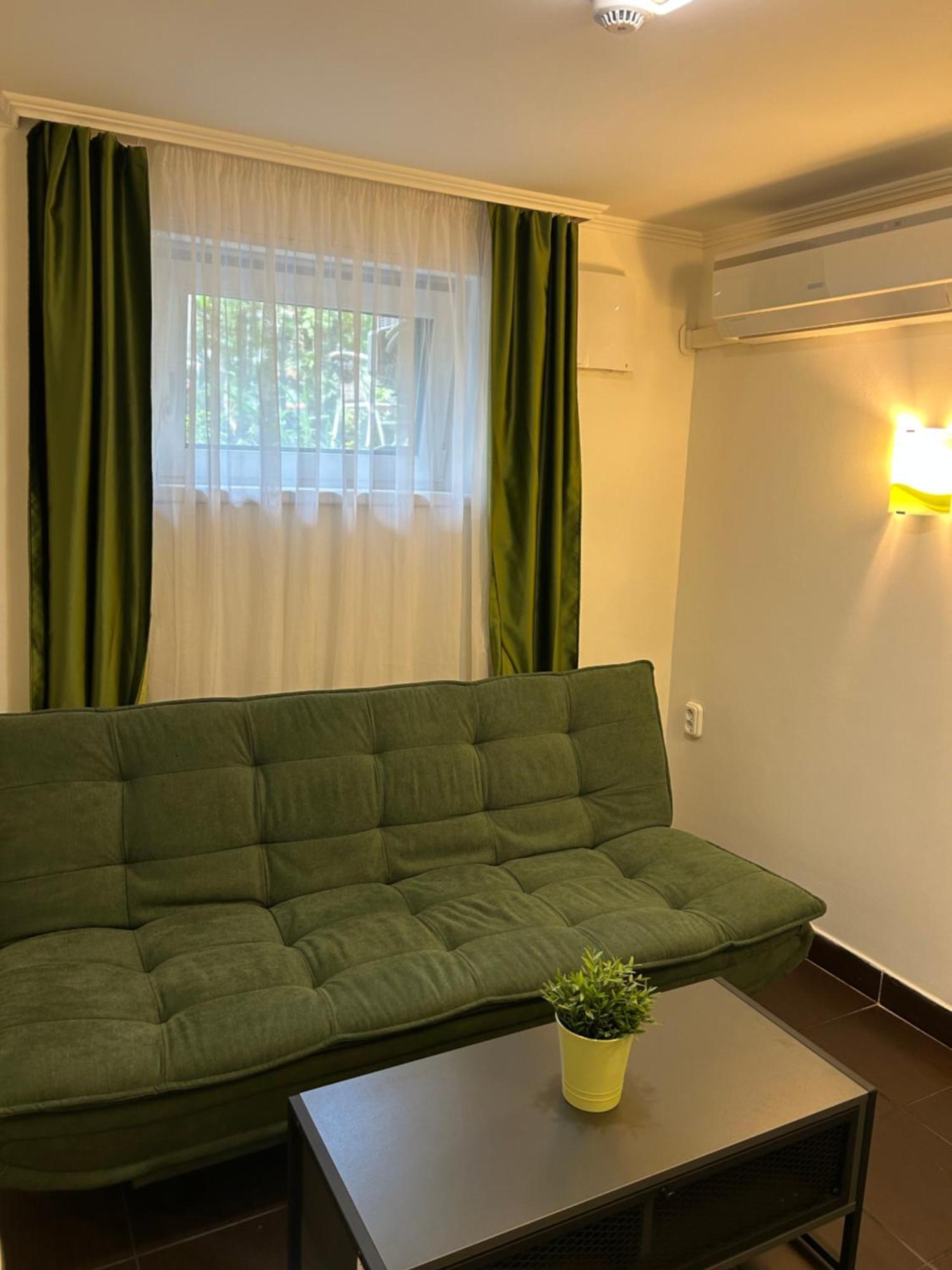 Caesar Apartments & Rooms Сиофок Екстериор снимка
