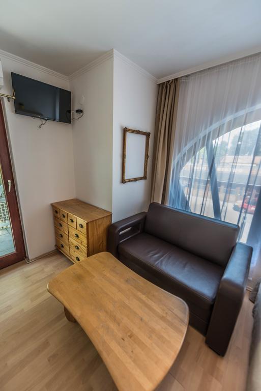 Caesar Apartments & Rooms Сиофок Екстериор снимка