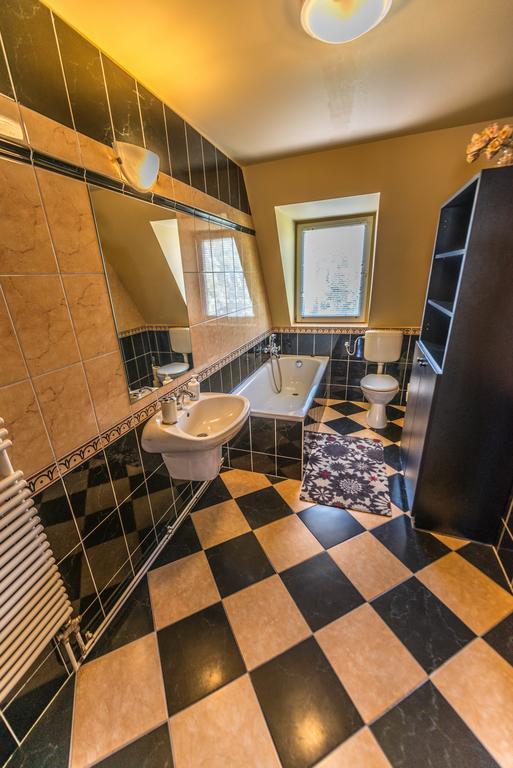 Caesar Apartments & Rooms Сиофок Екстериор снимка