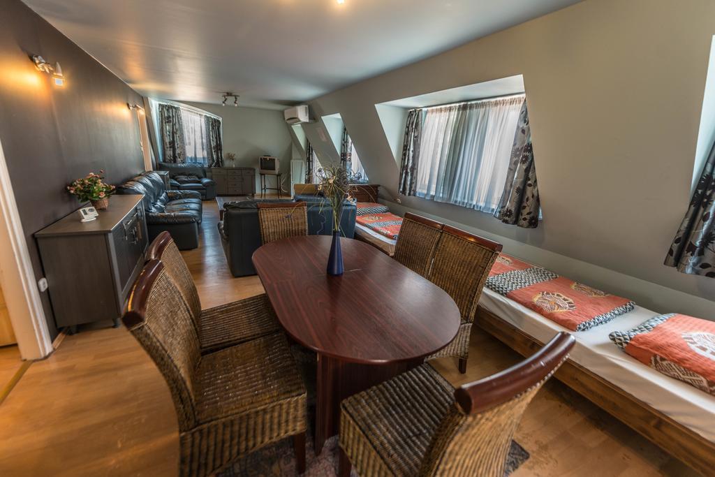 Caesar Apartments & Rooms Сиофок Екстериор снимка