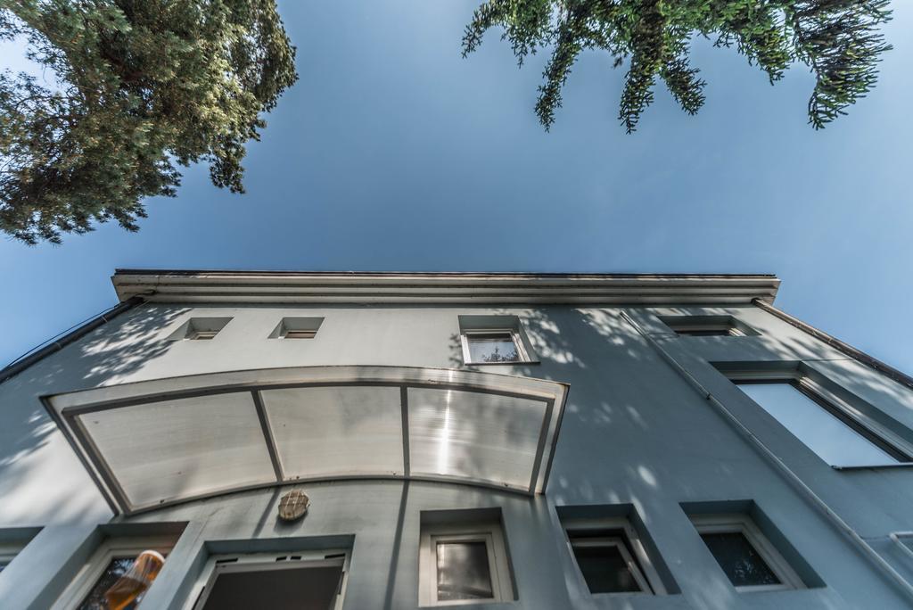 Caesar Apartments & Rooms Сиофок Екстериор снимка