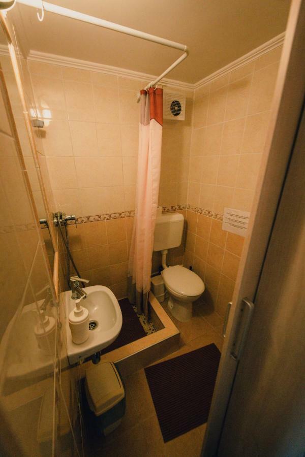 Caesar Apartments & Rooms Сиофок Екстериор снимка