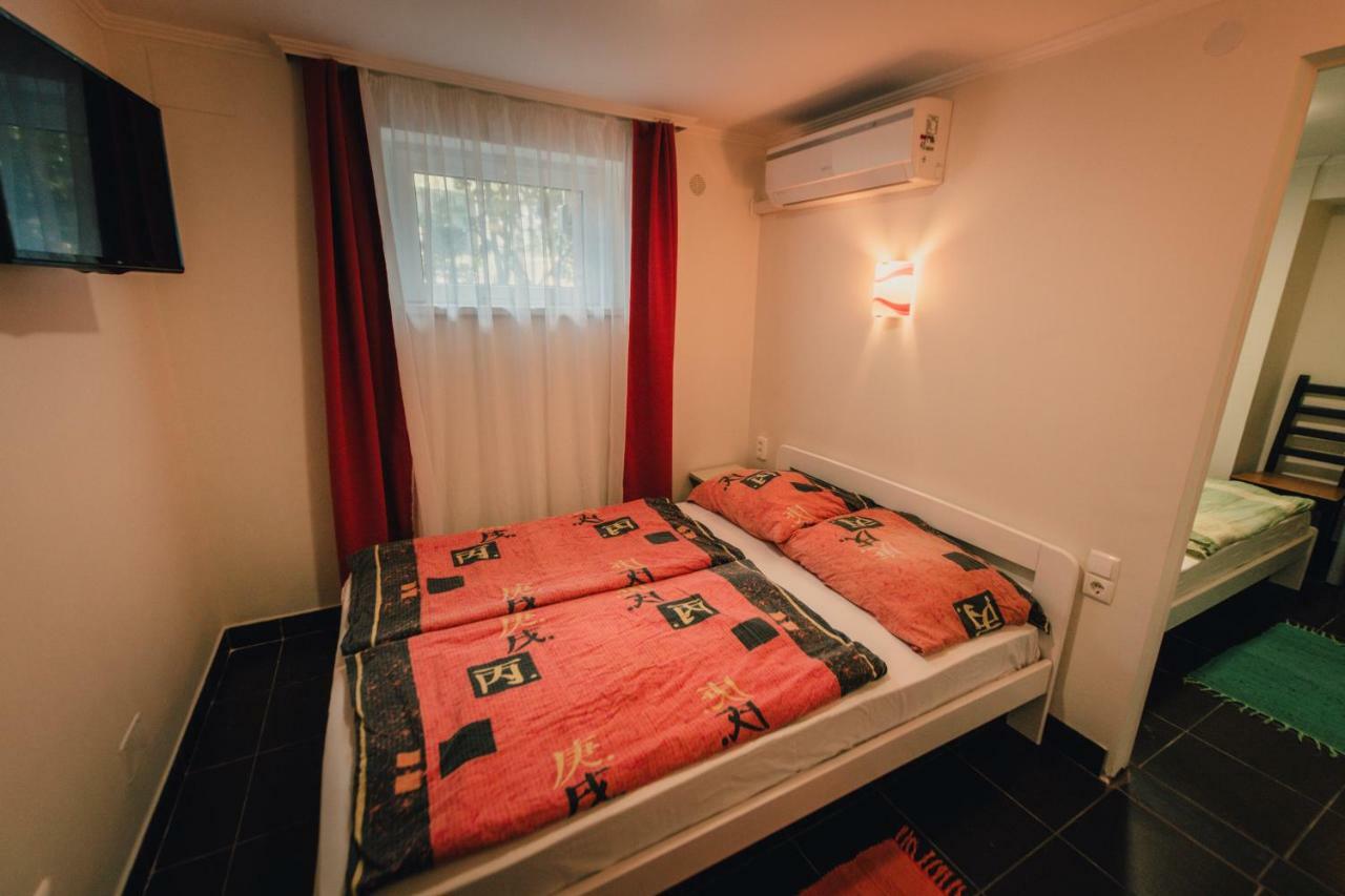 Caesar Apartments & Rooms Сиофок Екстериор снимка